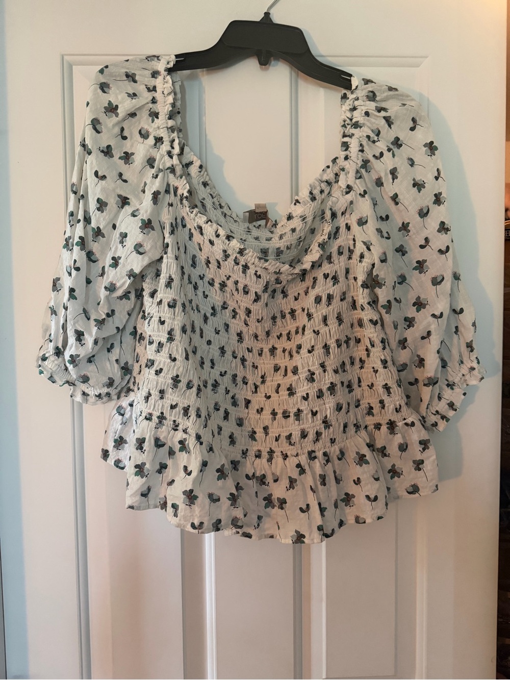 Smocked Puff-Sleeve Floral Peasant Top - White/Green Size 16